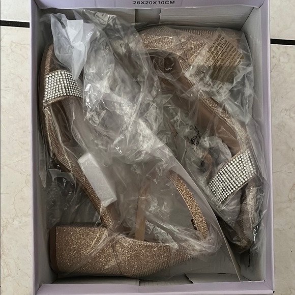 TOP Moda Shoes - Elegant Gold Women's Shoes
